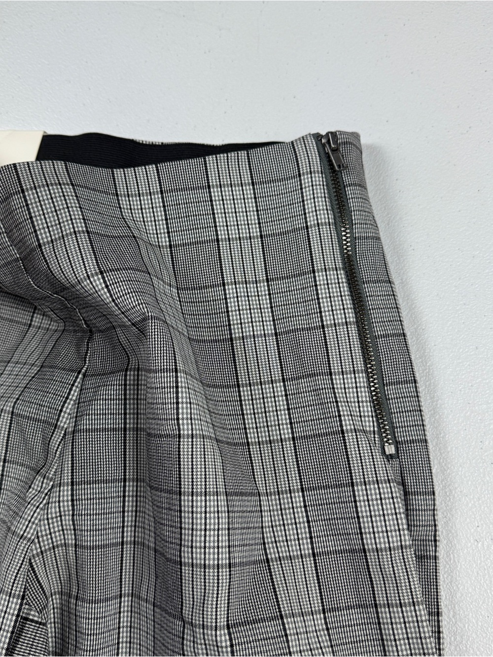A New Day Skinny Ankle Pants Womens 4 Gray Black Plaid High Rise Fitted NWT - Picture 4 of 7